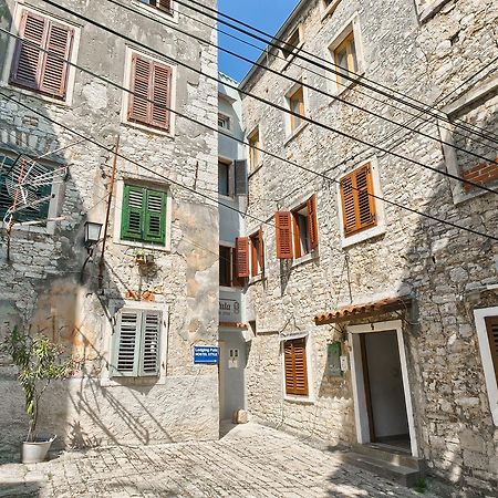 Hostel Pula Exterior photo