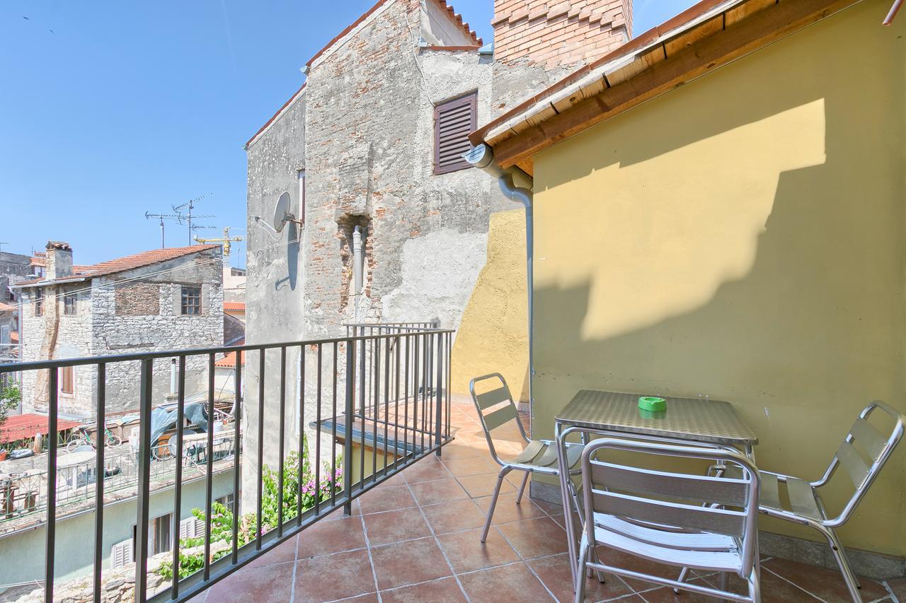 Hostel Pula Exterior photo